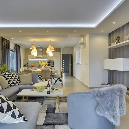 Villa Comfortable *